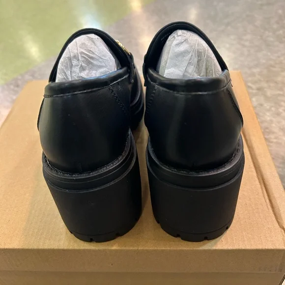 Steve Madden Black Leather Loafers with Gold Horsebit - Picture 5 of 7